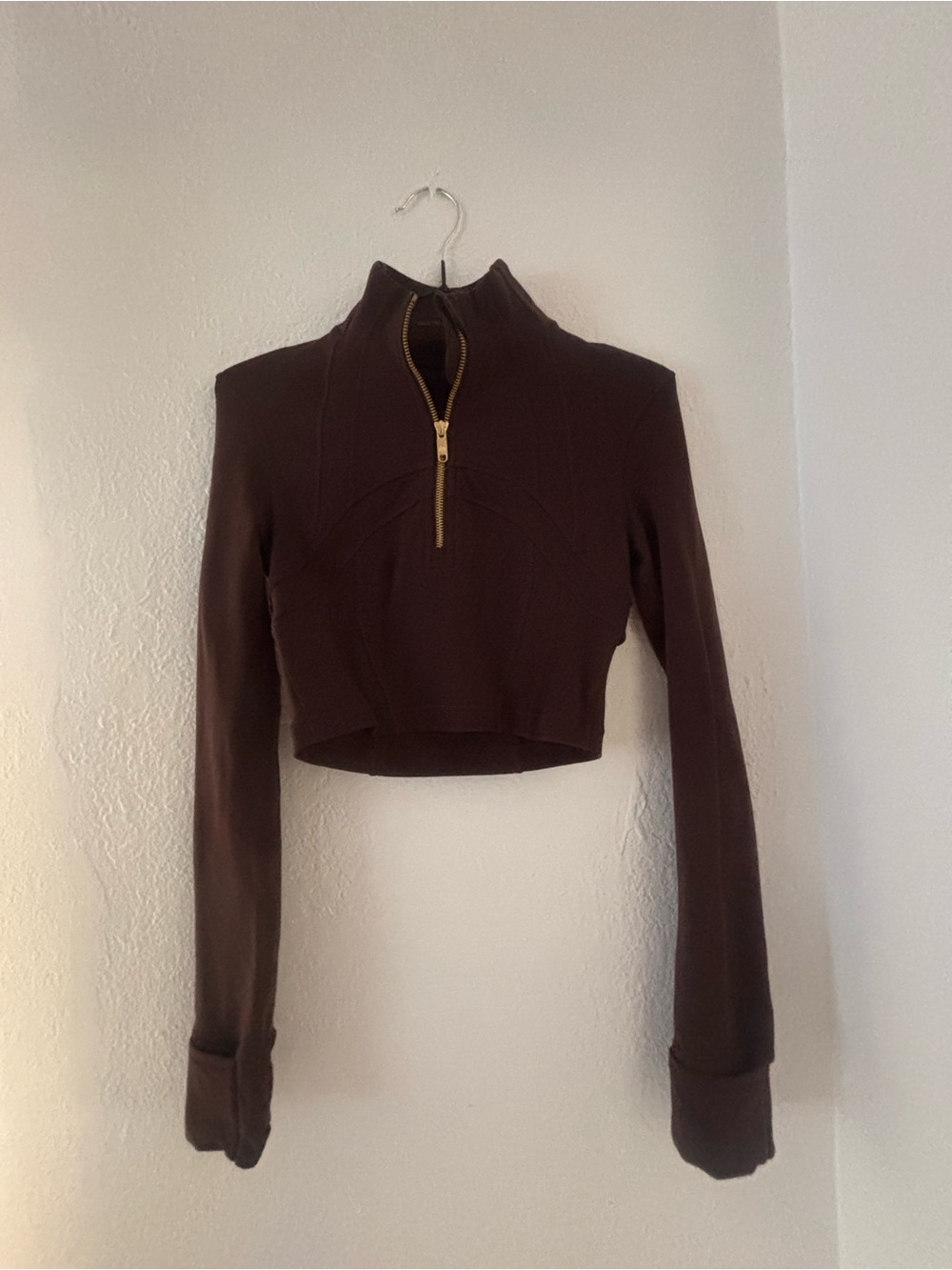 LULULEMON VINTAGE Brown Cropped Half-Zip Top in Dark Brown - Picture 1 of 4